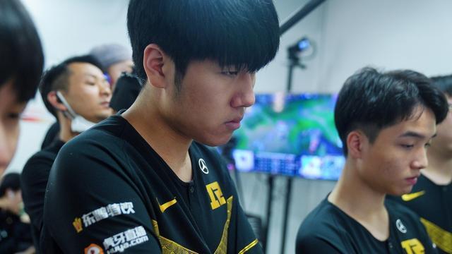 都凝结着两 都凝结着两