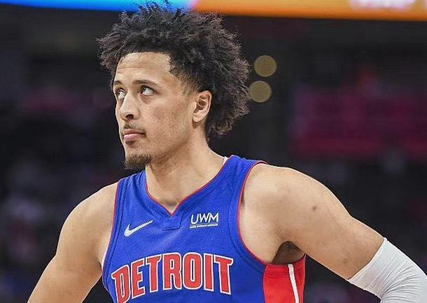 首局她利用 首局她利用