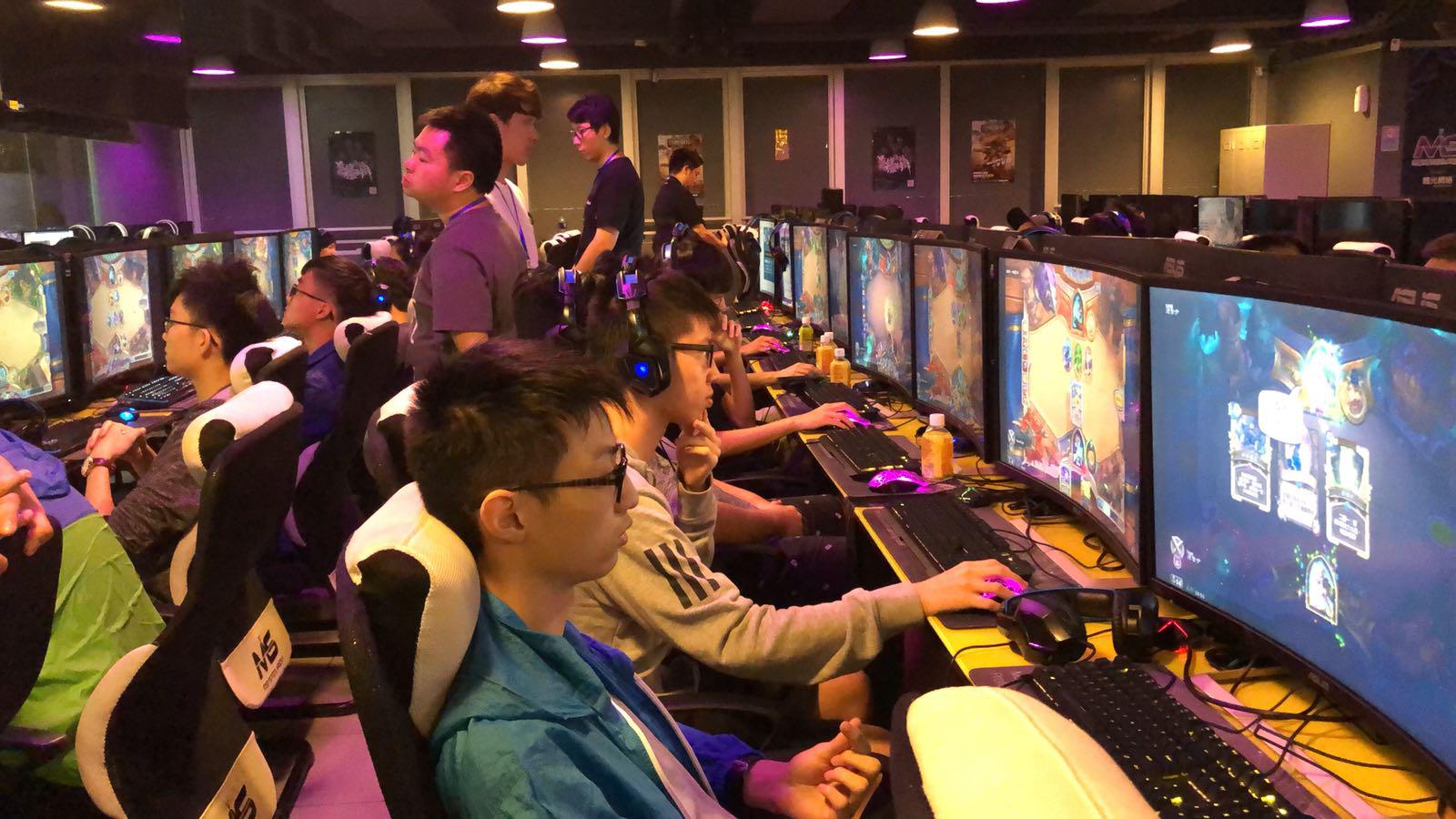 诺伊尔代表 诺伊尔代表